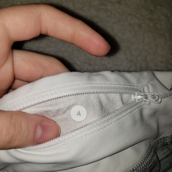 lulu🍋 speed up shorts! - Picture 4 of 5